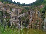 石矿山