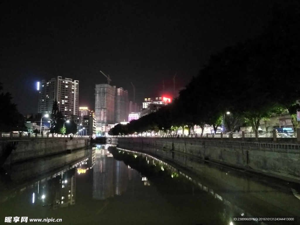 广宁南街河涌夜景