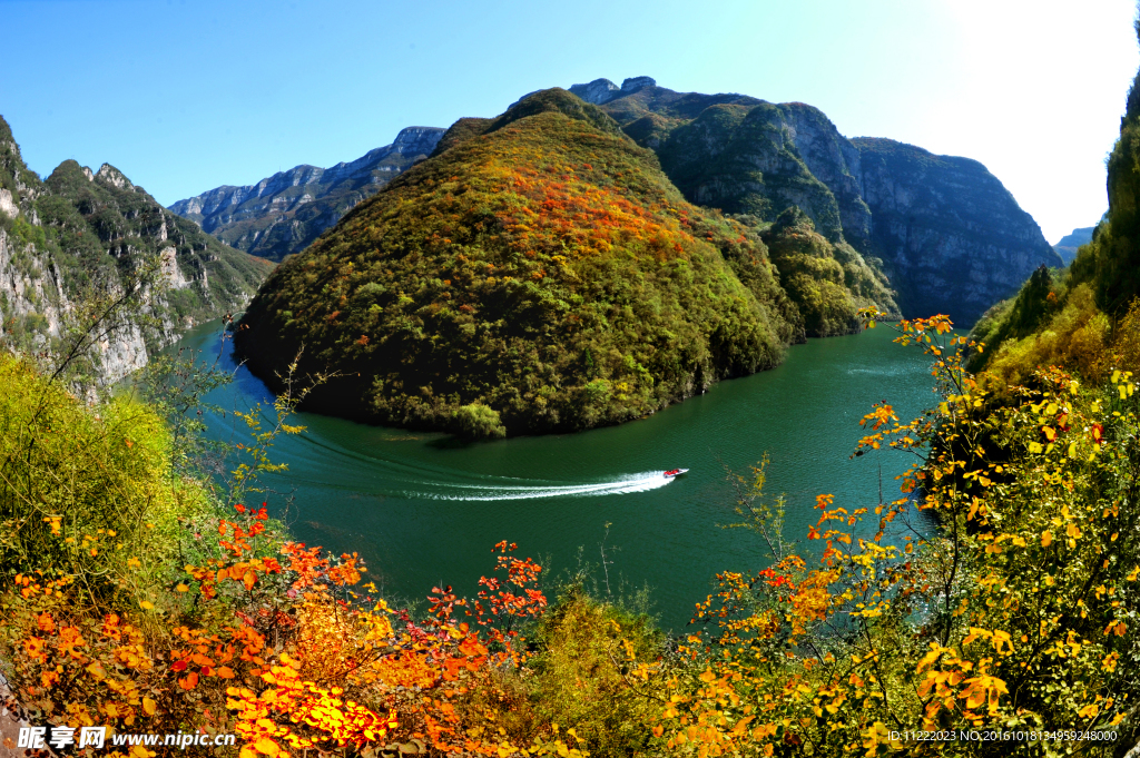秋日鲸鱼湾 醉美大泉湖
