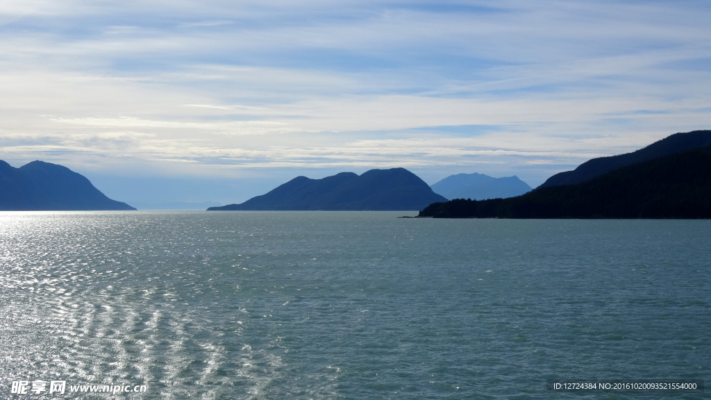 宁静的峡湾