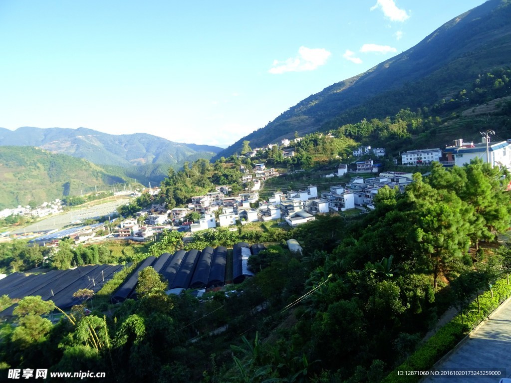 小山村