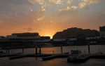 暖色傍晚夕阳图