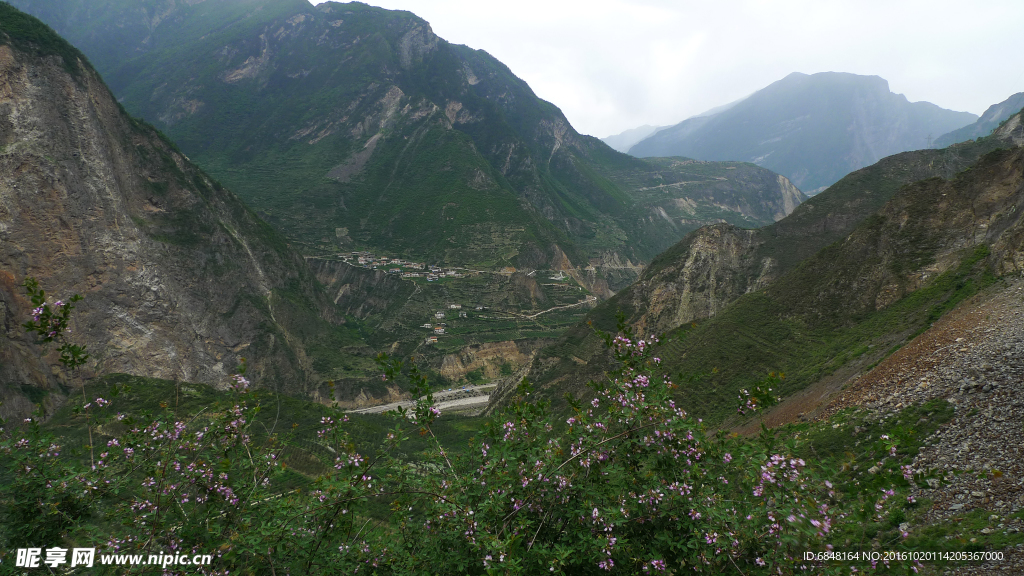 地震后山川地貌