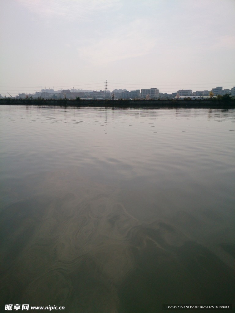 湖水