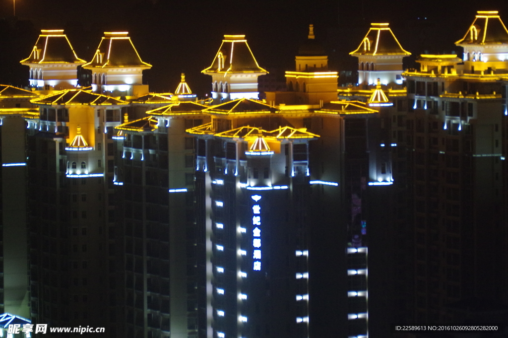 高楼夜景