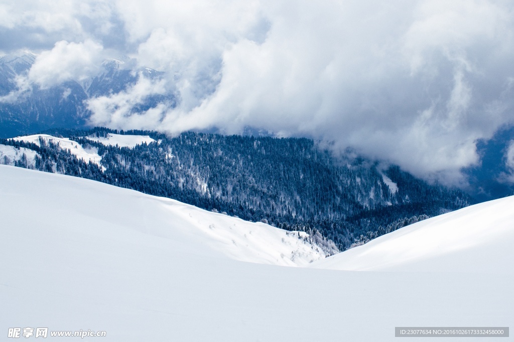 雪山美景