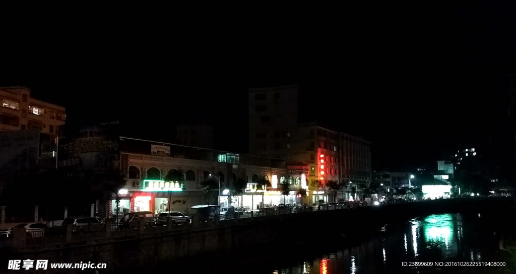 河涌边马路夜景 延时摄影