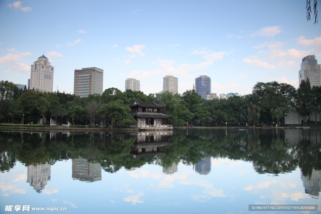 宁波月湖自然风景