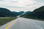 山村公路风景图片