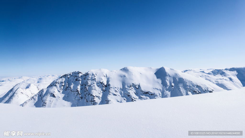 高原雪山