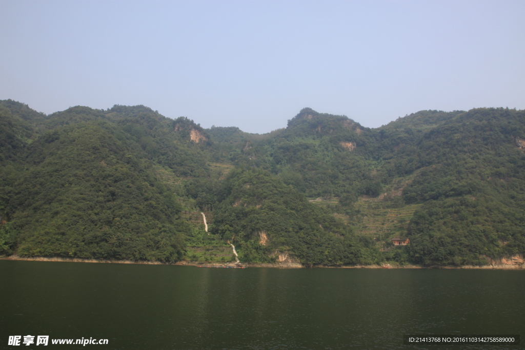 名山大川
