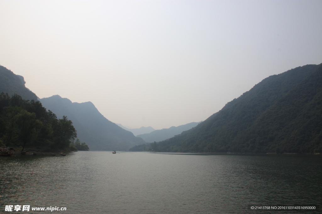 名山大川