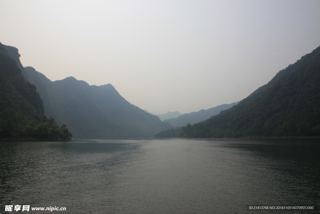 名山大川