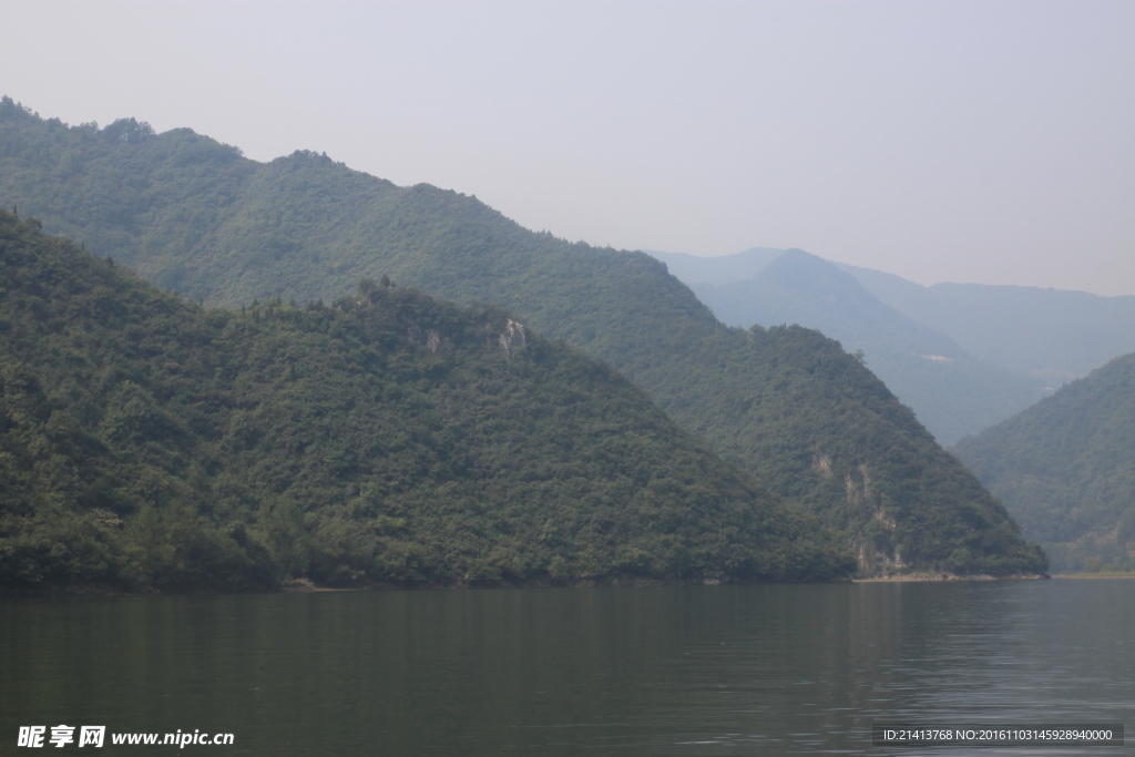 名山大川