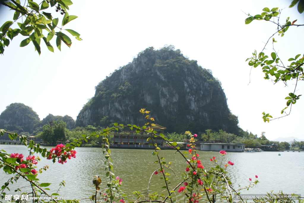 山青水秀