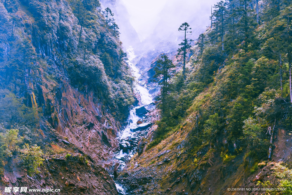 贡嘎山
