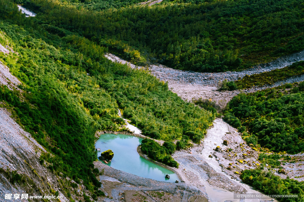 贡嘎山