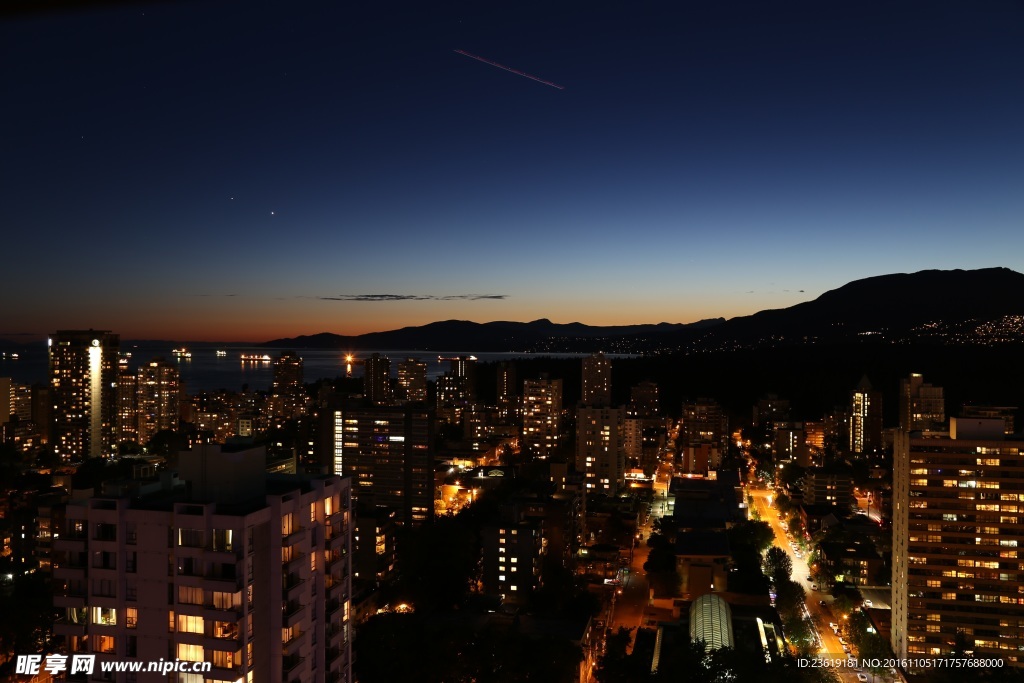 繁华城市夜景