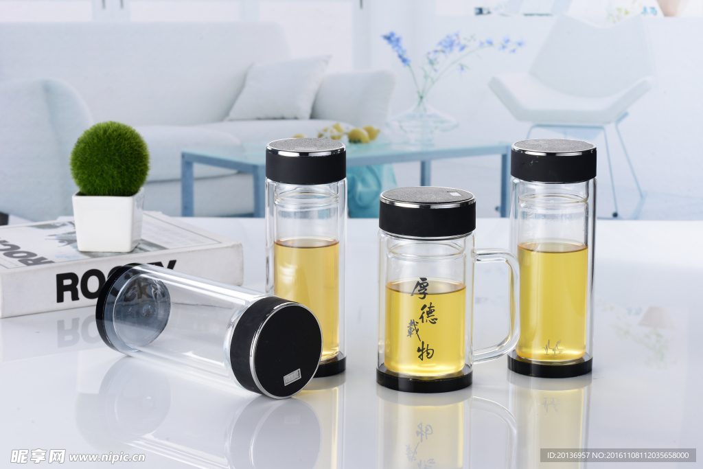 玻璃杯