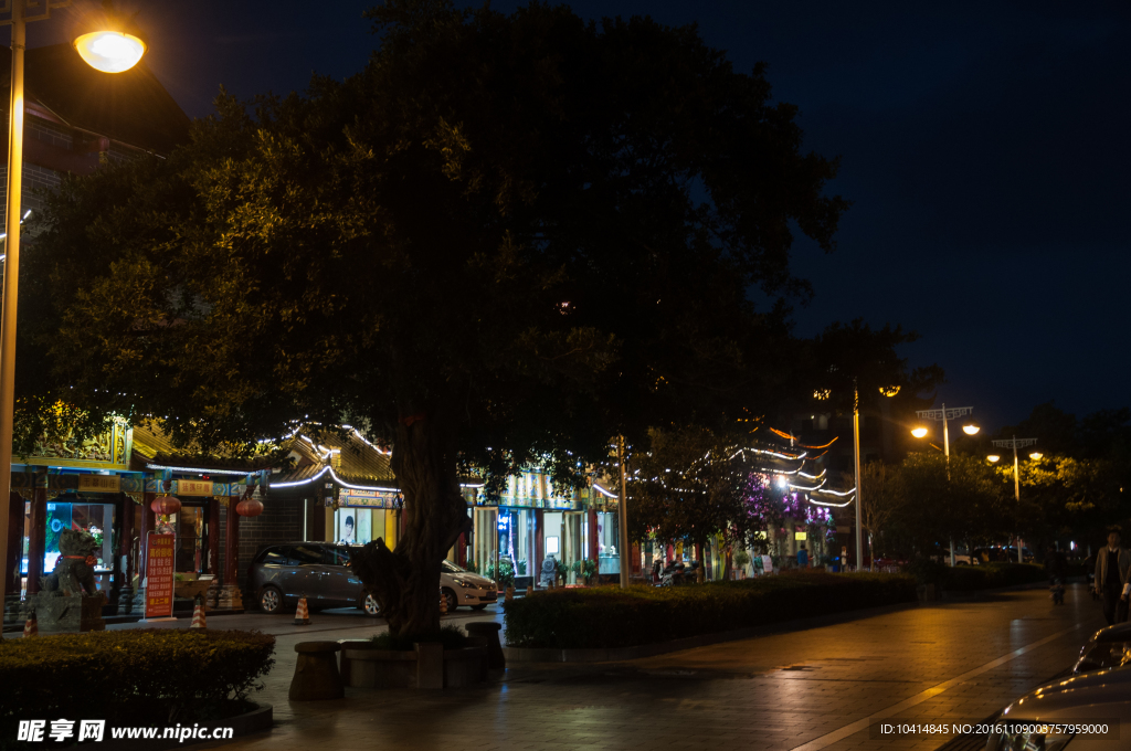 琴台路夜景