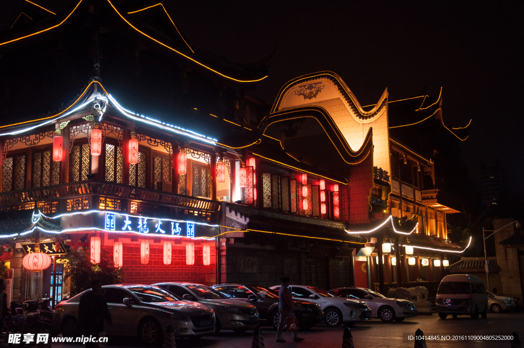 成都琴台路夜景