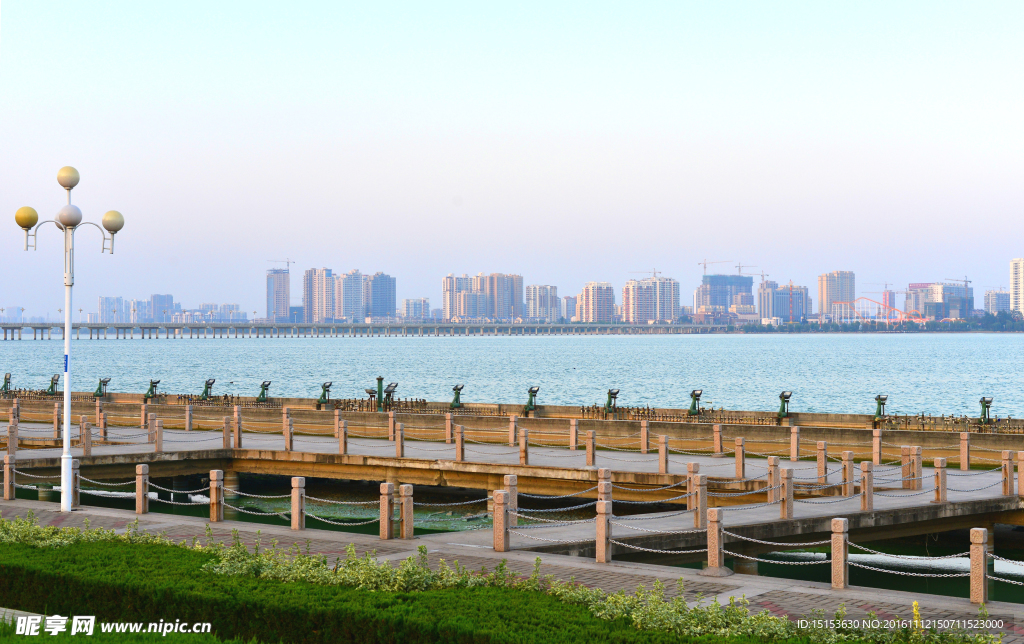 沂河岸边  沂蒙广场  沂河