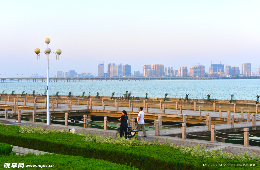 沂河岸边  沂蒙广场  沂河