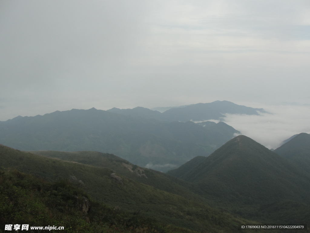 云雾山川早晨