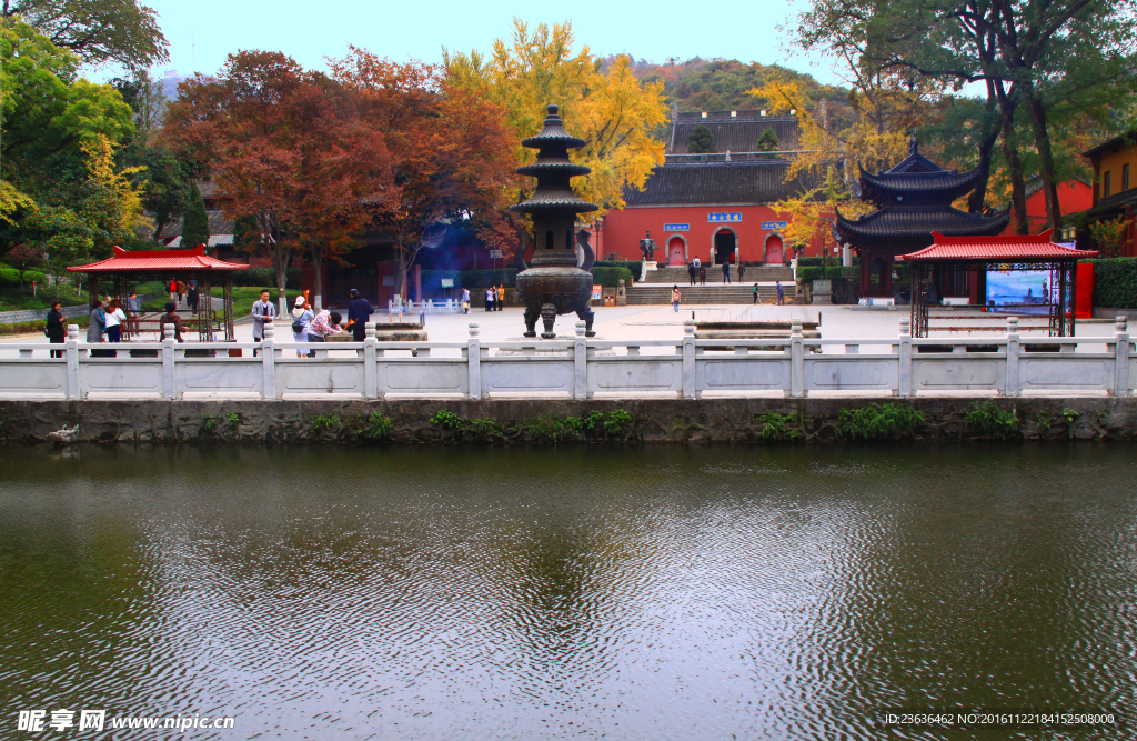 栖霞山红叶 栖霞古寺