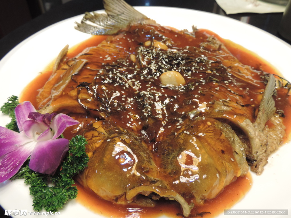 CCTV7推荐新疆美食“椒蒿鱼” 最爱椒蒿的麻烈烈！