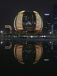 金球倒影