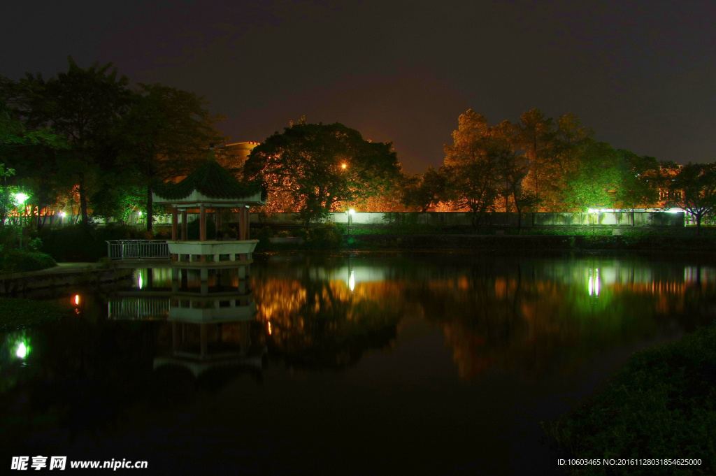 园林夜景