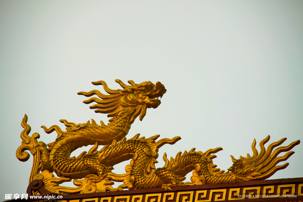 龙雕塑