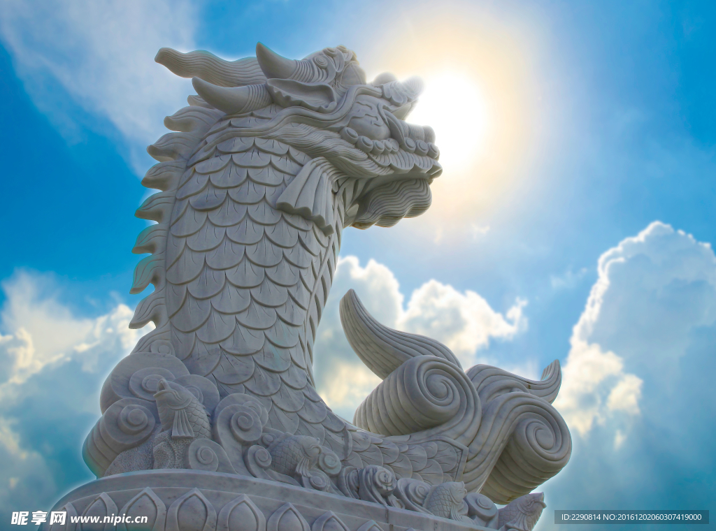 龙雕塑 旅游照 龙 雕塑 云彩