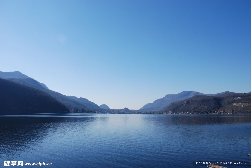 湖水