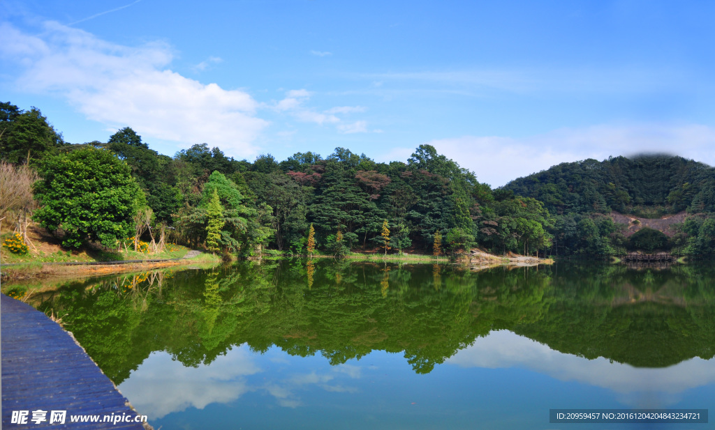 湖光山色