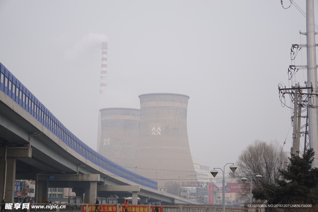 城市里的雾霾天气