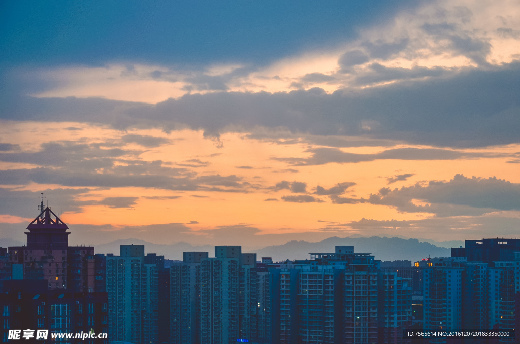 城市黄昏