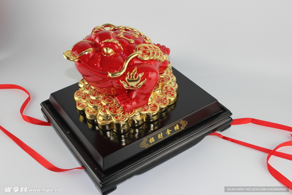 金蟾摆件