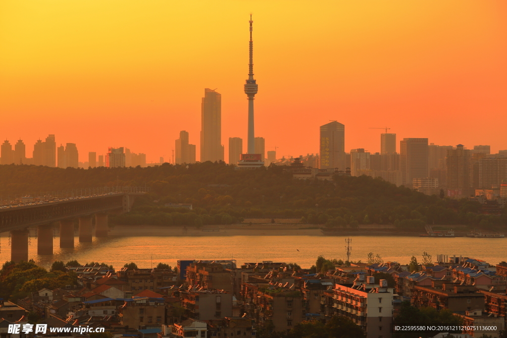 黄鹤楼上看夕阳