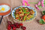 大蒜辣椒炒腊肉