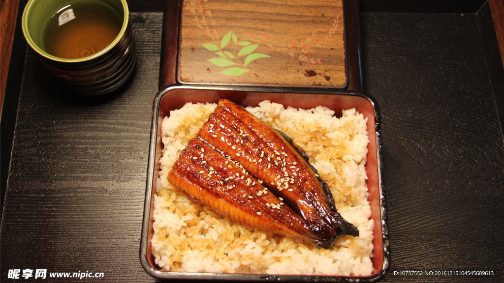 美味鳗鱼饭
