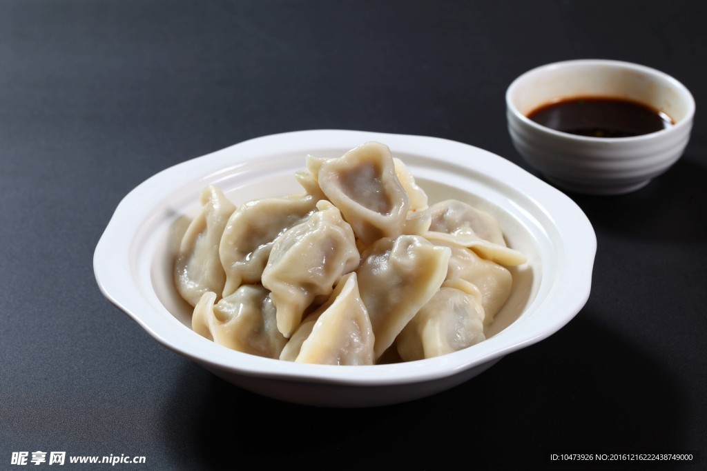 肉三鲜饺子