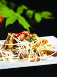小黄鱼炒豆芽