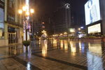 解放碑雨天夜景