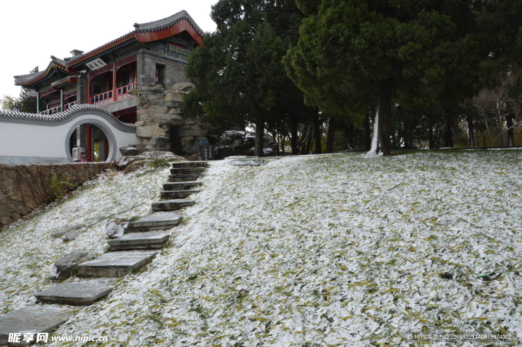 初雪陶然亭