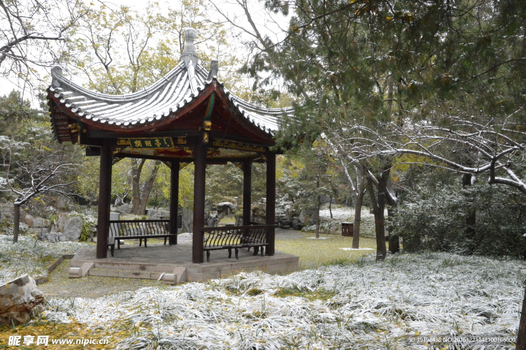 初雪陶然亭