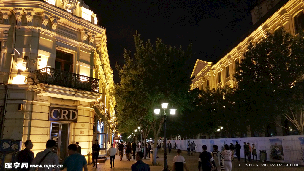 夜晚 步行街