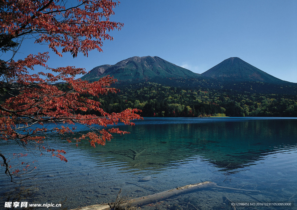 山水湖景