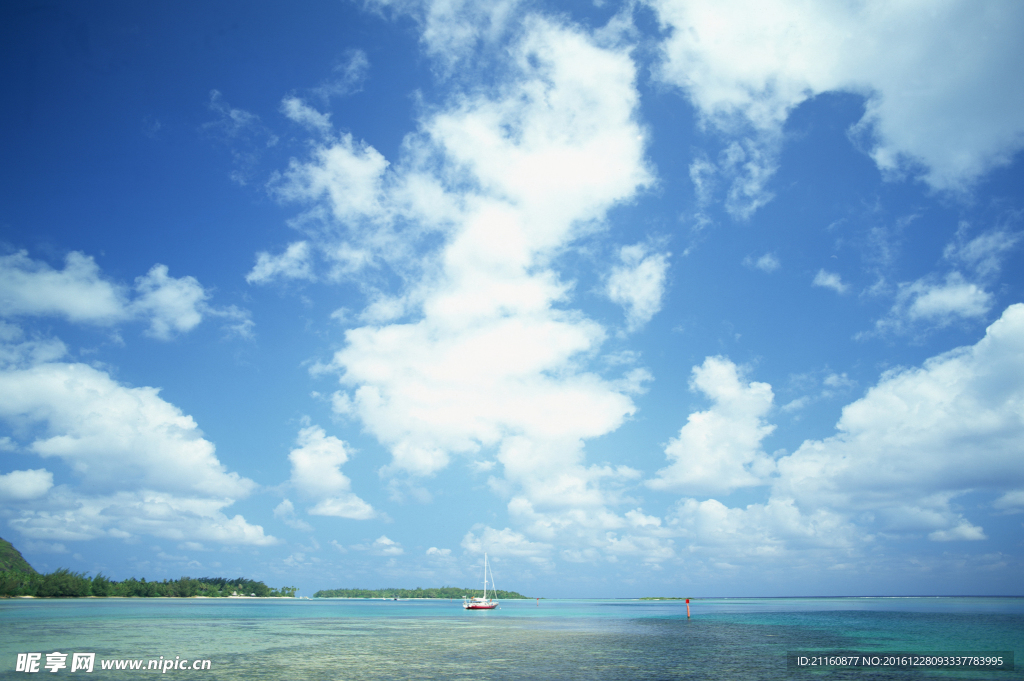 海阔天空背景